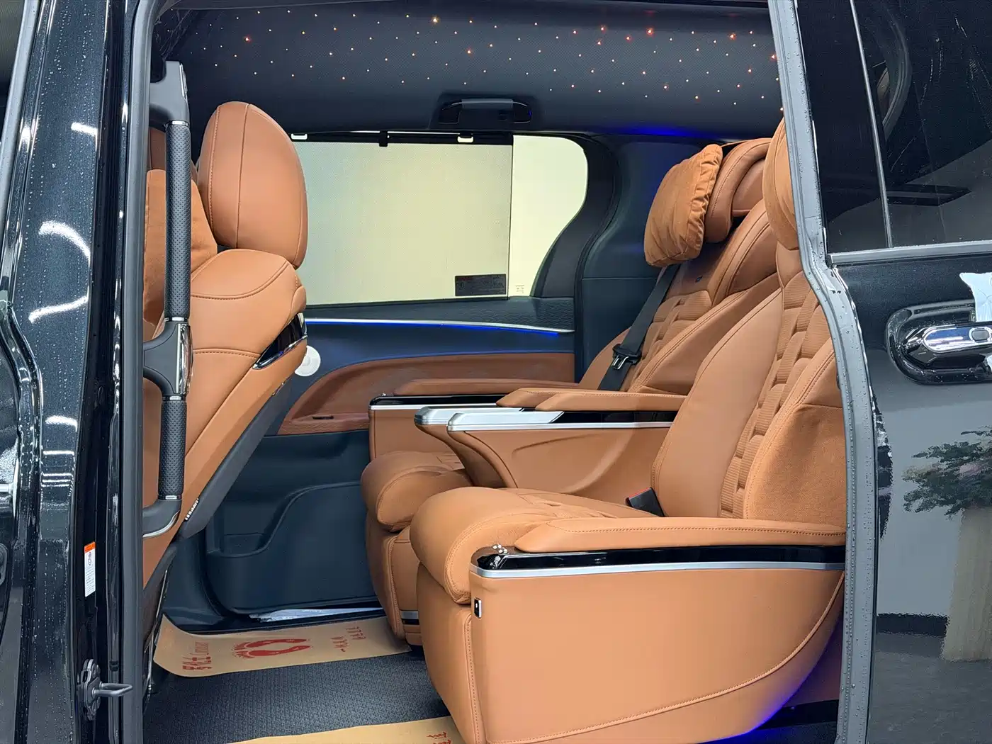 Toyota Granvia 2026 Model 2.5L Hybrid Luxury Edition фото 9