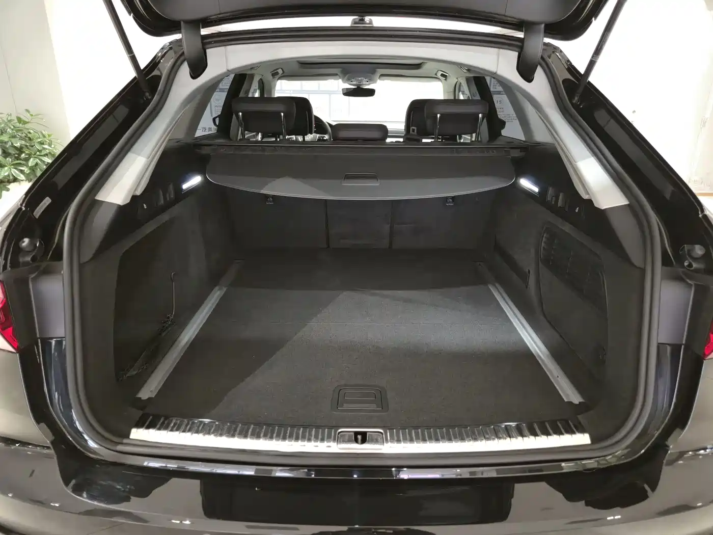 Audi A6 (Import) 2022 allroad quattro Explorer 55 TFSI Premium Off-road фото 23