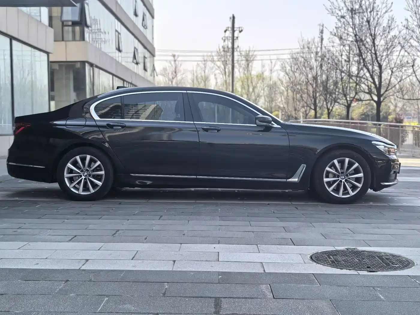 BMW 7 Series 2016 730Li Leading фото 11
