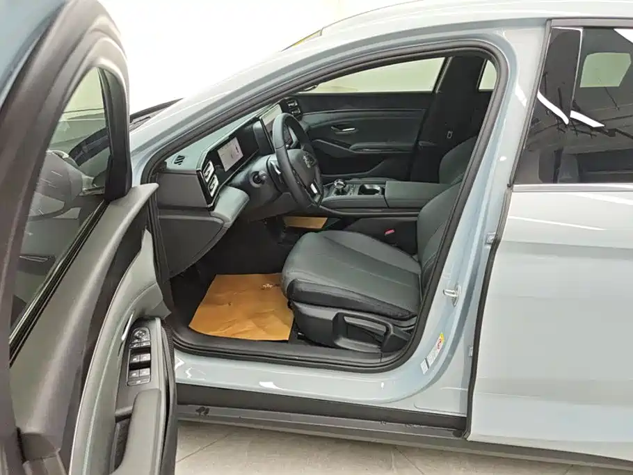 BYD Qin L 2025 2025 DM-i Smart Drive Edition 80KM Leading