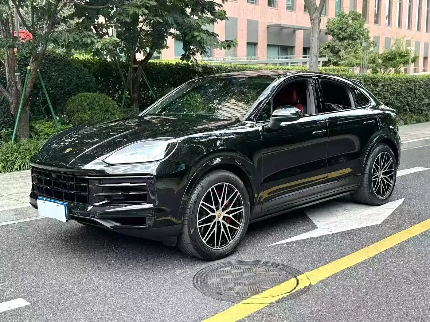 Photo 1 - Porsche Cayenne