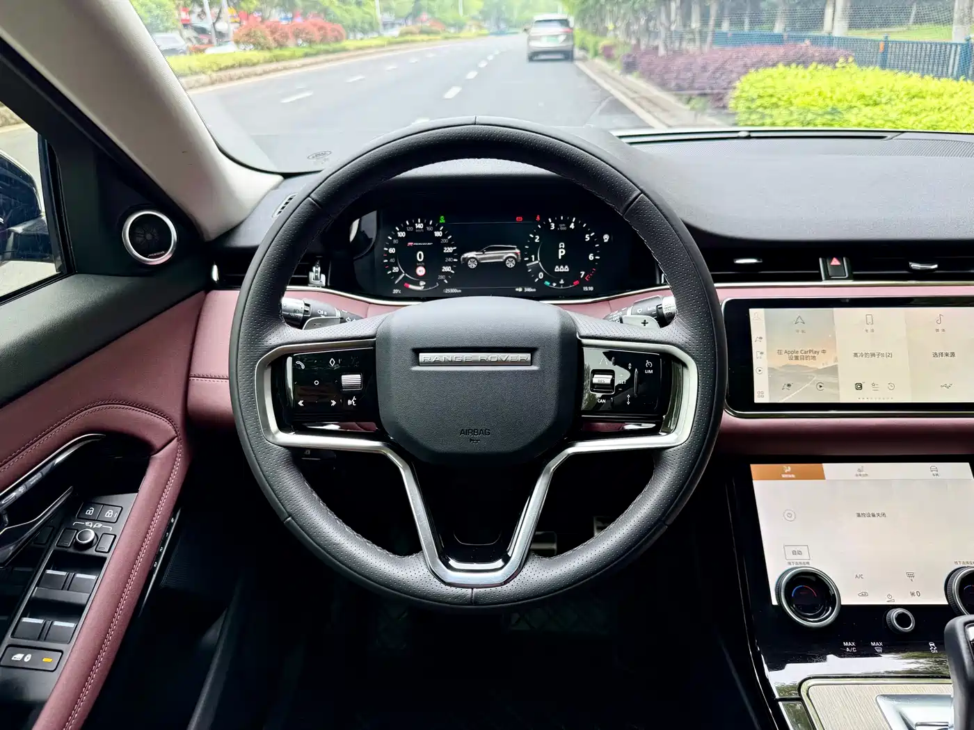 Land Rover Range Rover Evoque 2022 Range Rover Evoque L 249PS R-Dynamic Luxury Edition фото 9
