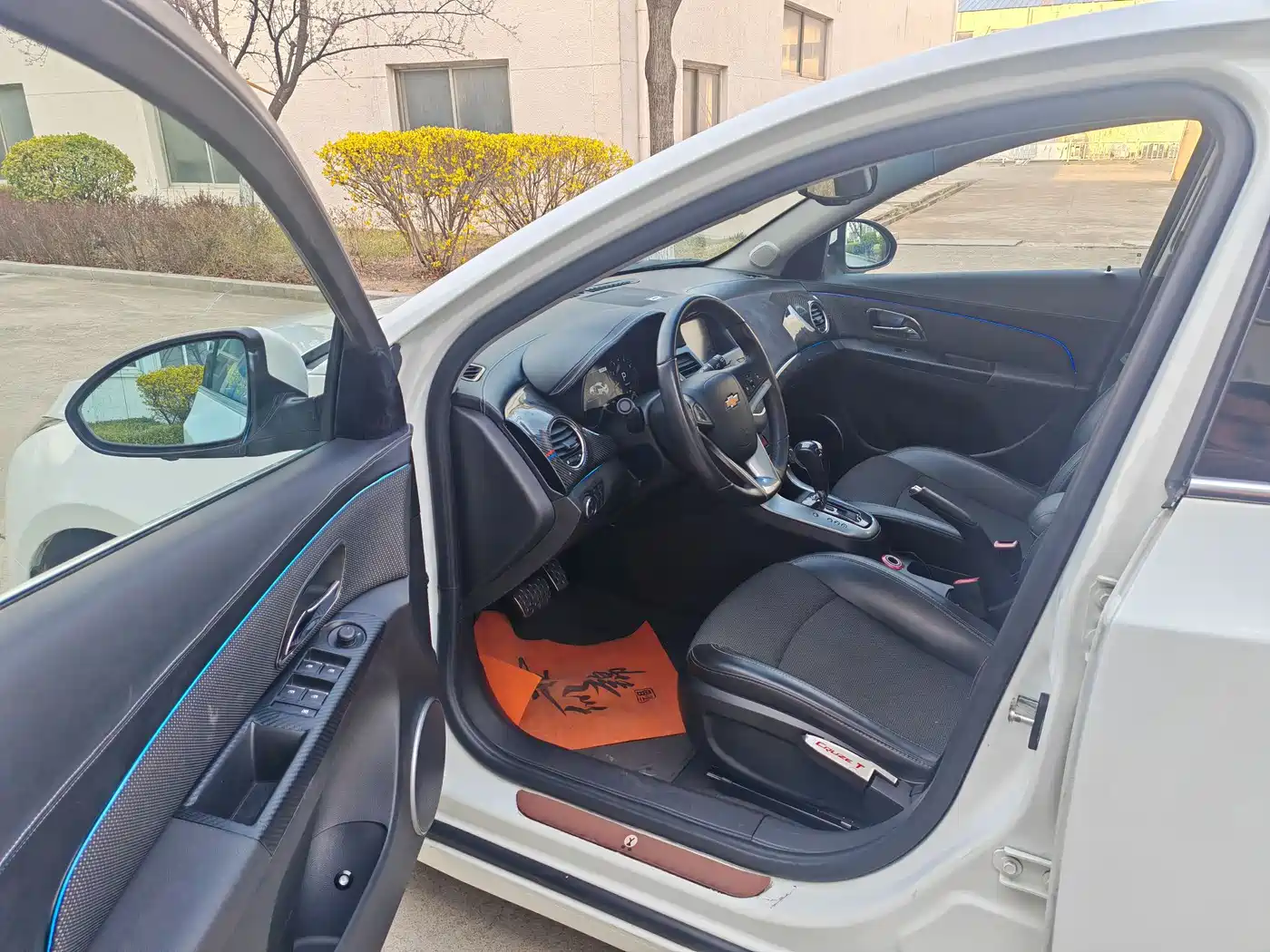 Chevrolet Cruze 2013 Hatchback 1.6T Automatic Flagship фото 8