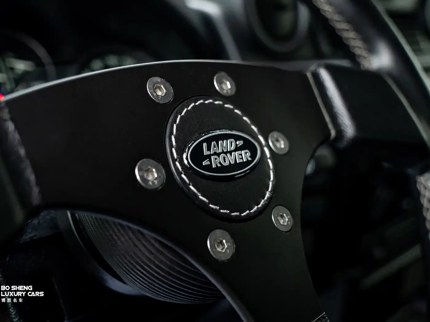 Land Rover Defender фото 18