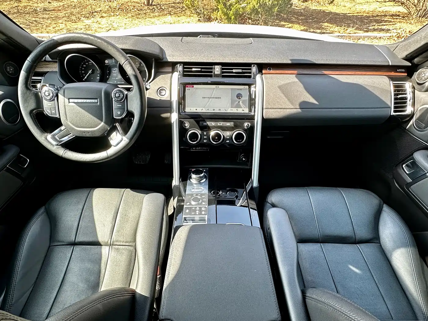 Land Rover Discovery 2017 3.0 SC V6 HSE фото 8