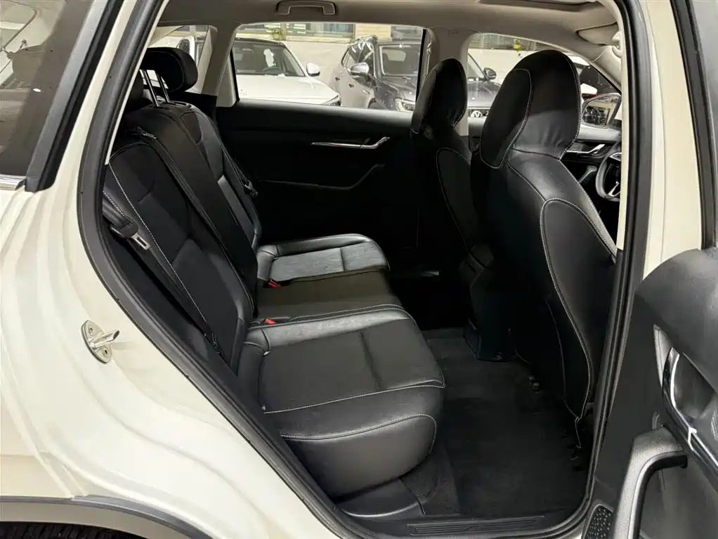 Škoda Kamiq 2022 1.5L Automatic Comfort Edition фото 21