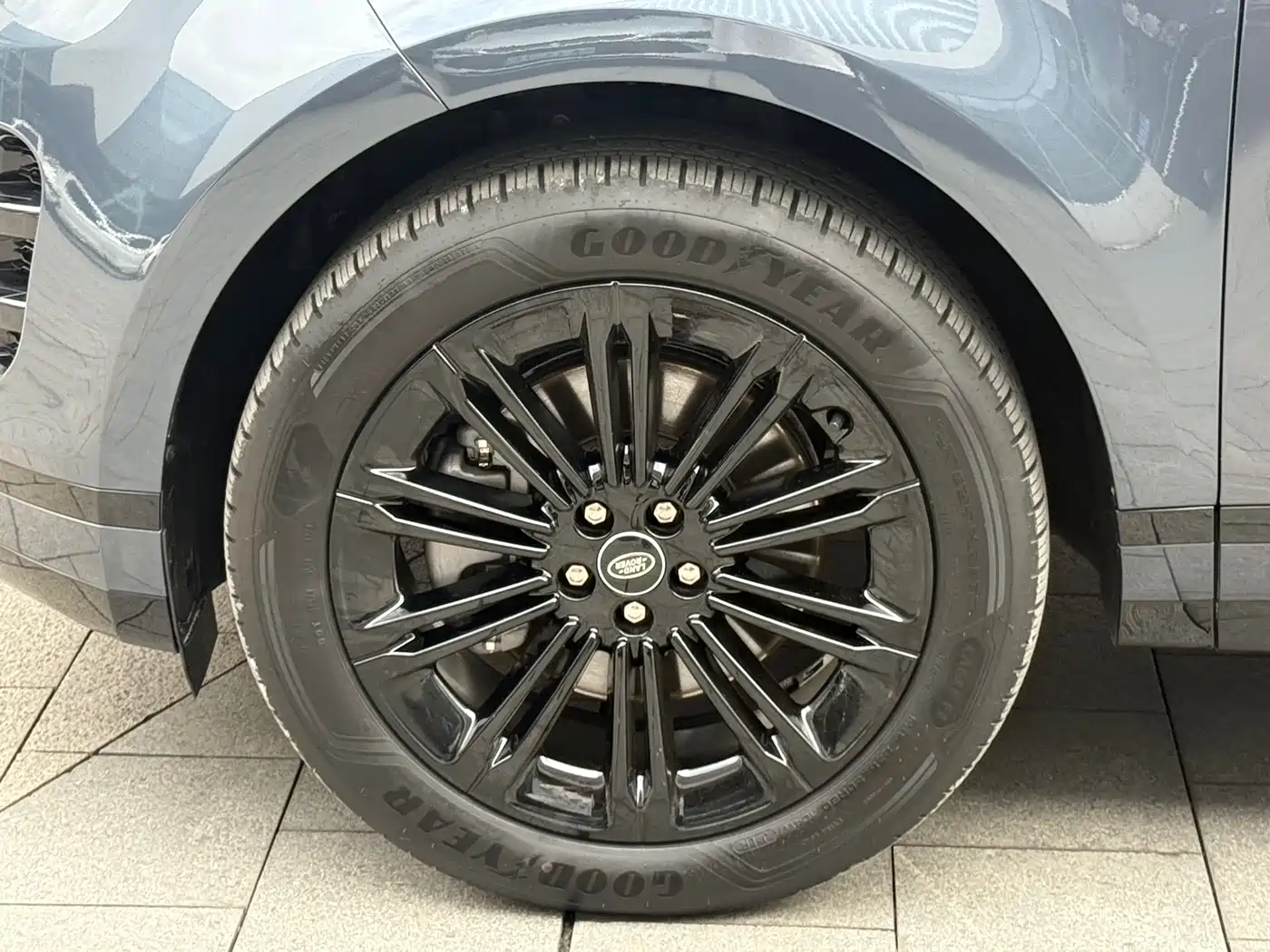 Land Rover Range Rover Evoque 2024 Range Rover Evoque L 249PS Light Master Edition фото 10