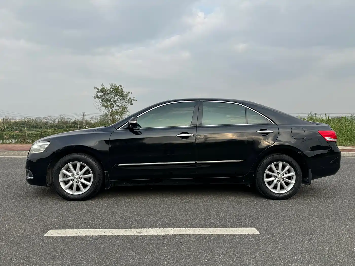 Toyota Camry 2011 240G Classic Anniversary Edition фото 23