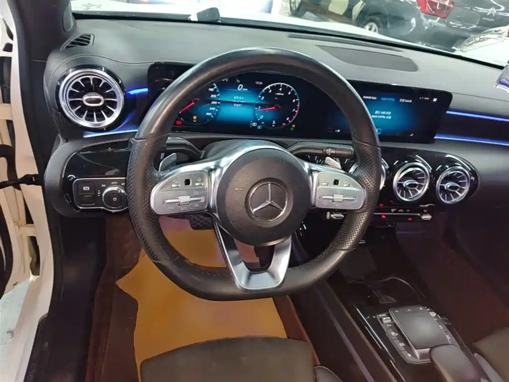 MERCEDES-BENZ CLASS A