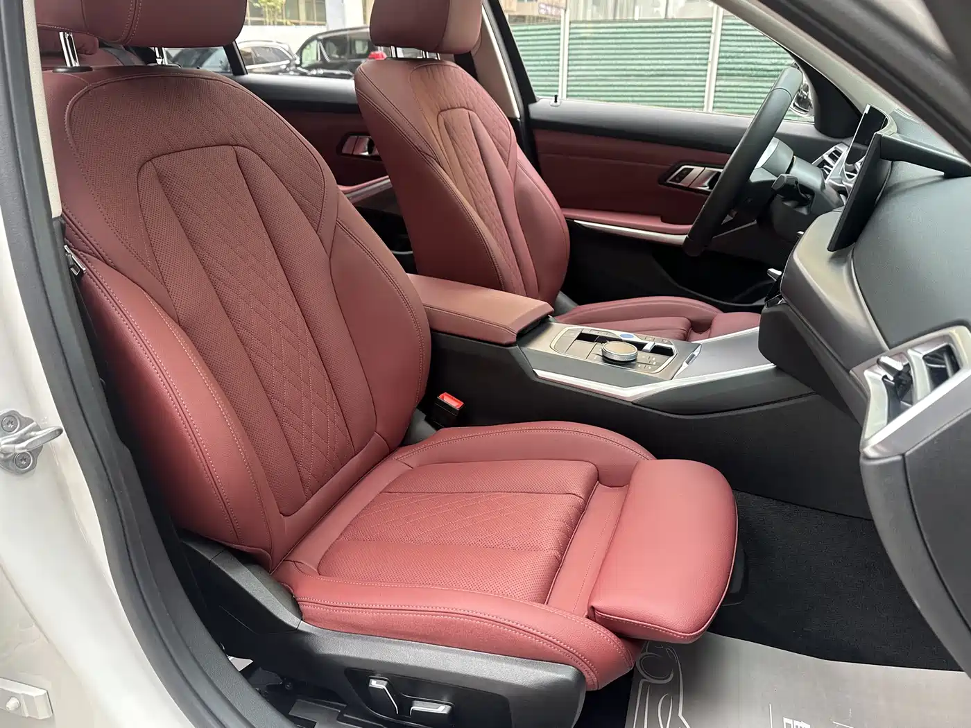 BMW i3 2025 eDrive 35 L фото 9