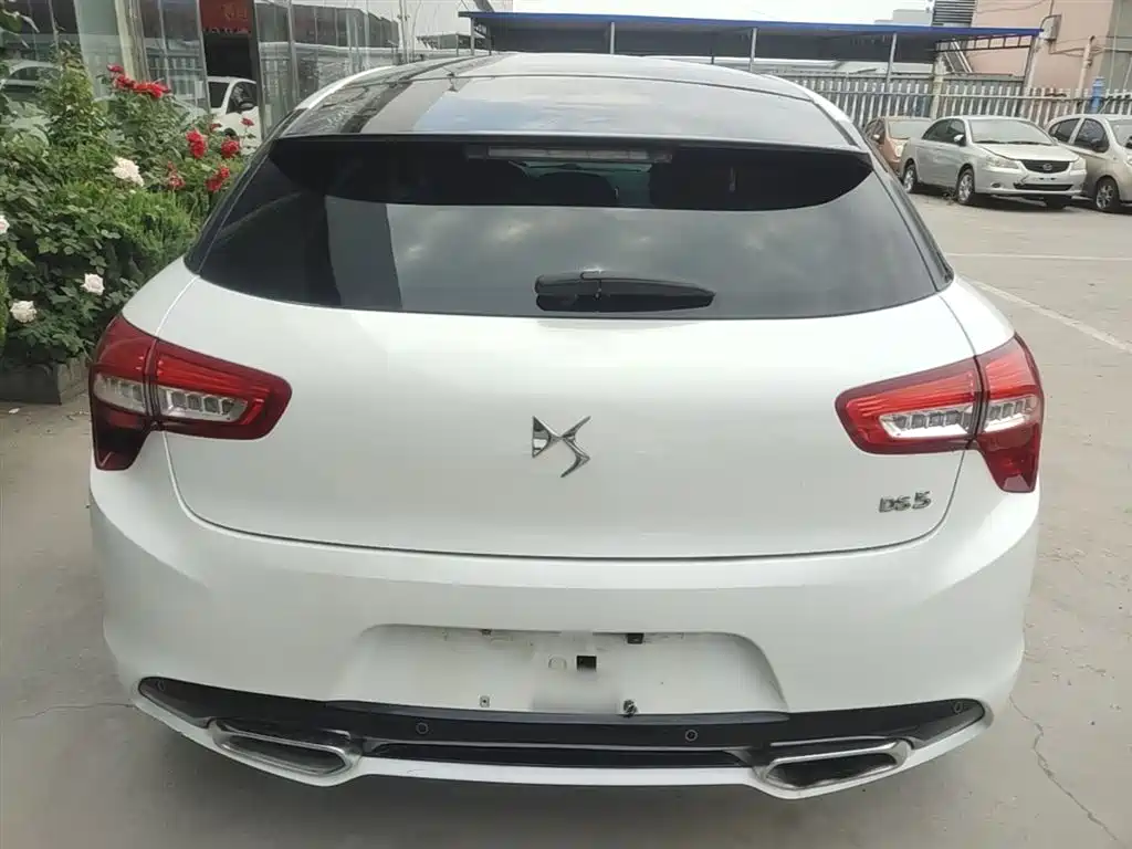 DS 5 2016 2015 1.6T Elegance THP160