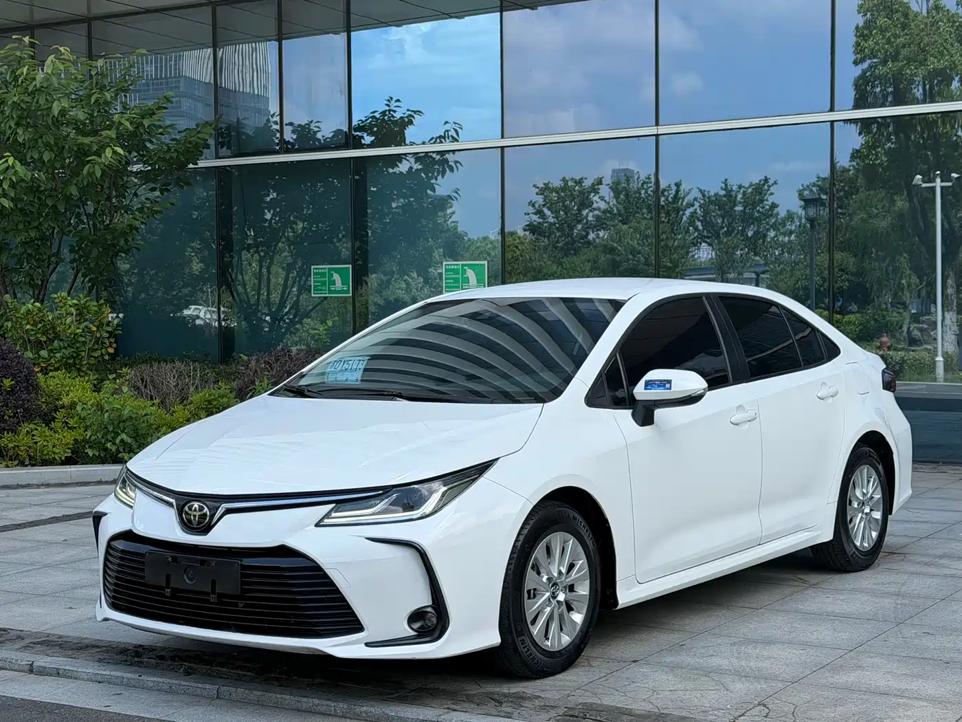 Toyota Corolla 2021 TNGA 1.5L CVT Pioneer Edition фото 2