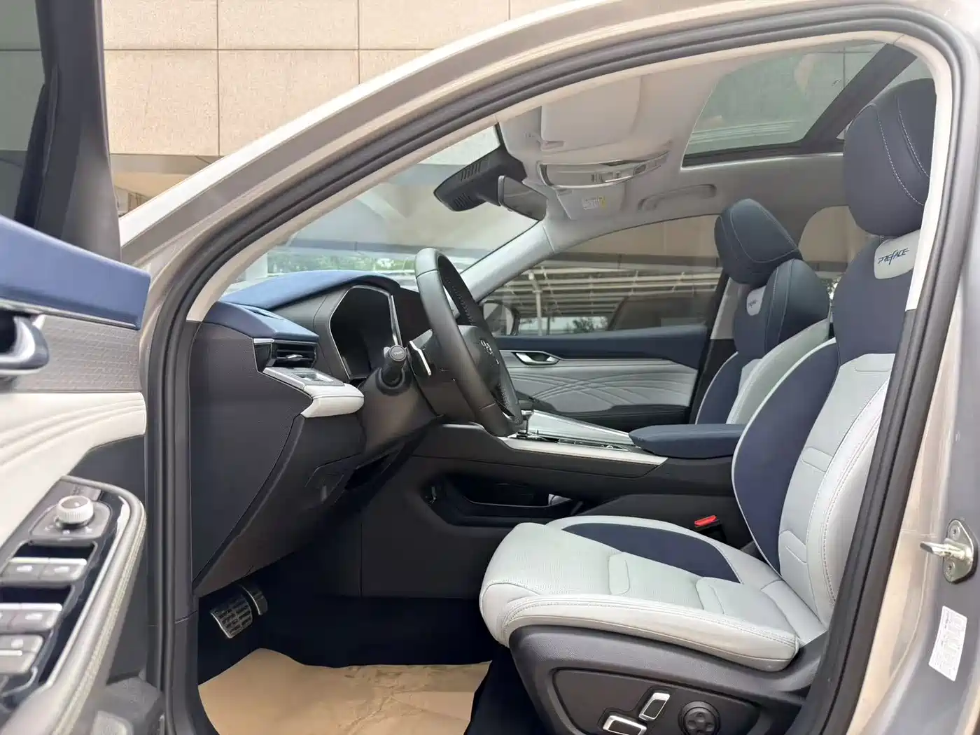 GEELY AUTOMOBILE XINGRUI