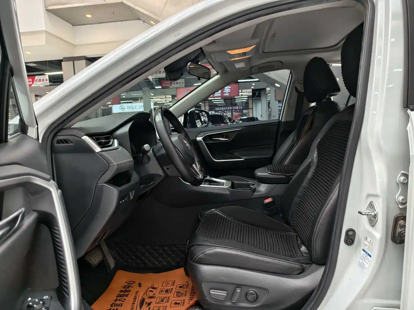 Toyota RAV4 Rongfang 2021 2.0L CVT 4WD Trend фото 4