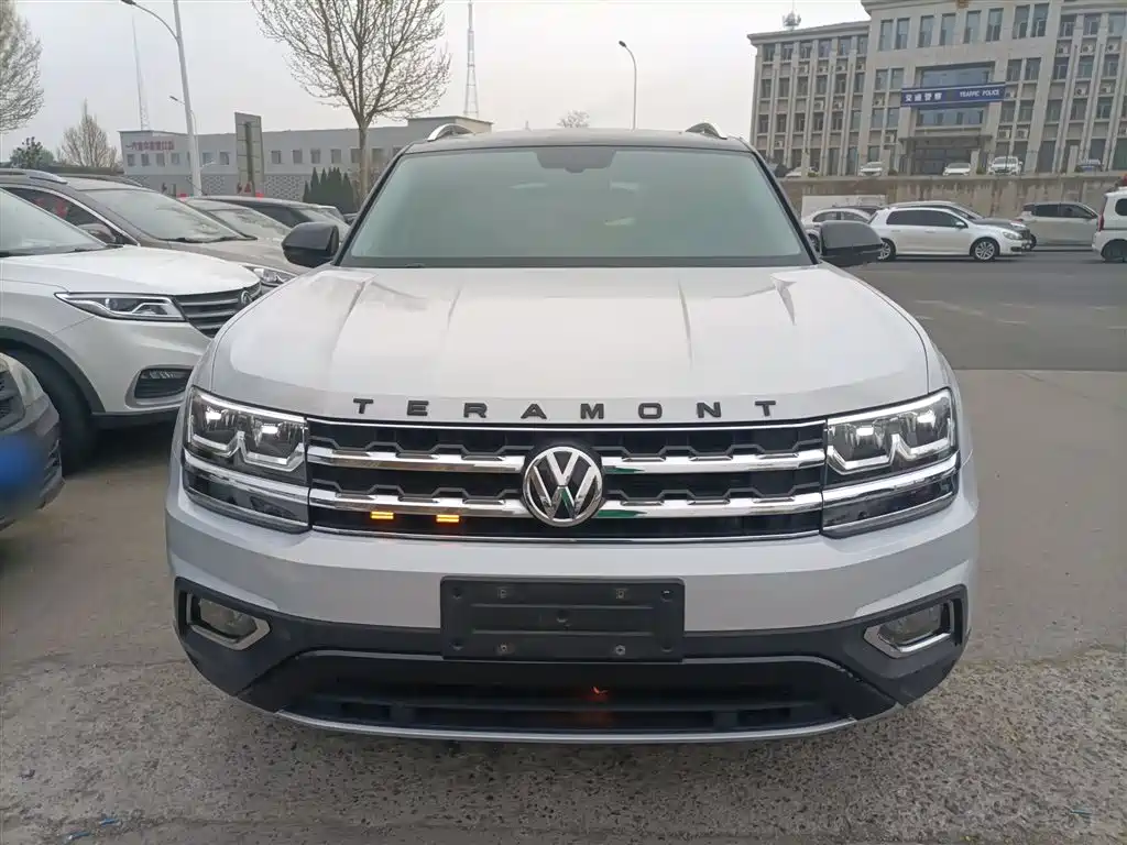 Volkswagen Teramont 2019 380TSI 4WD Luxury Edition China VI фото 3