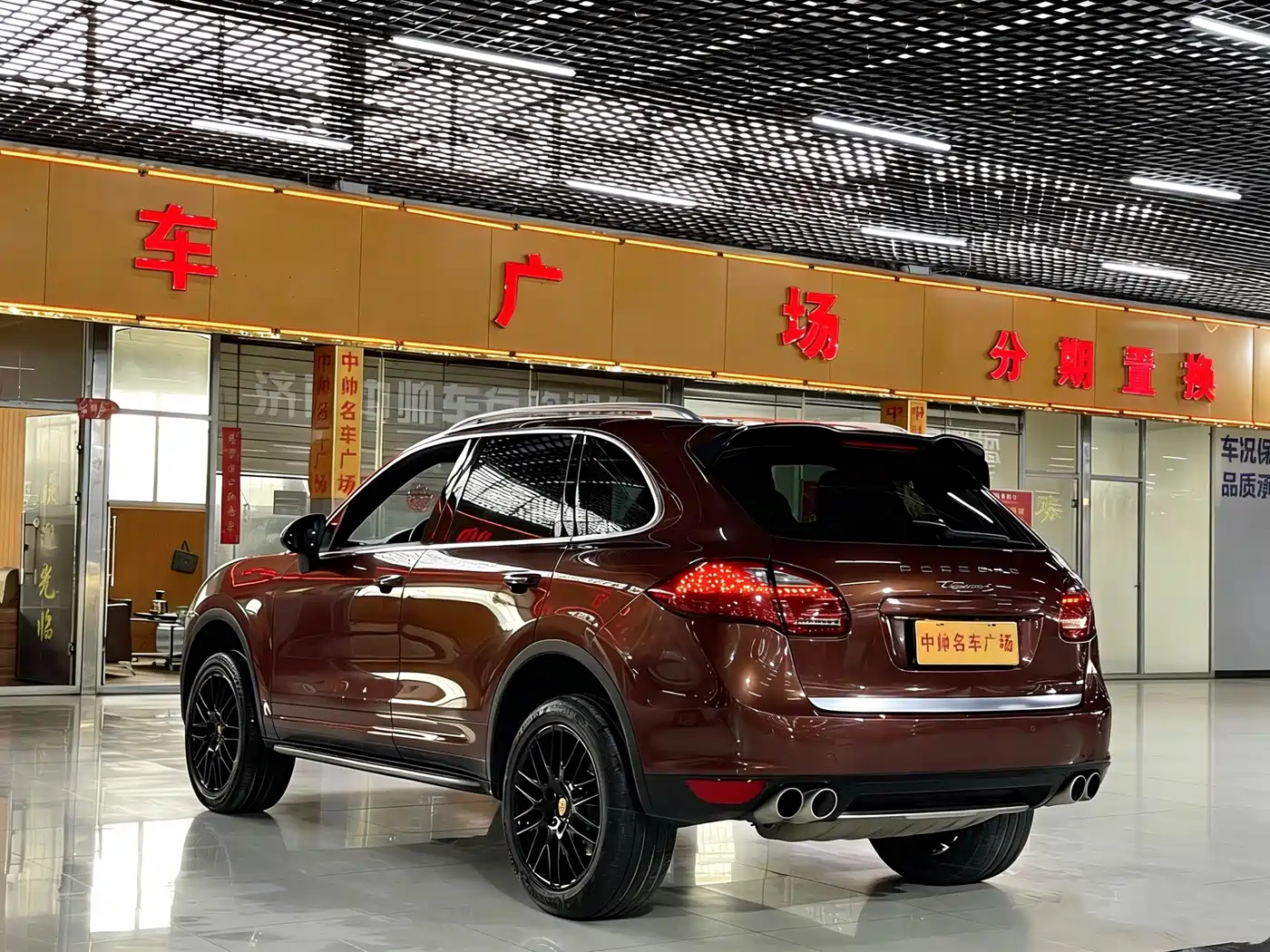 Porsche Cayenne фото 6