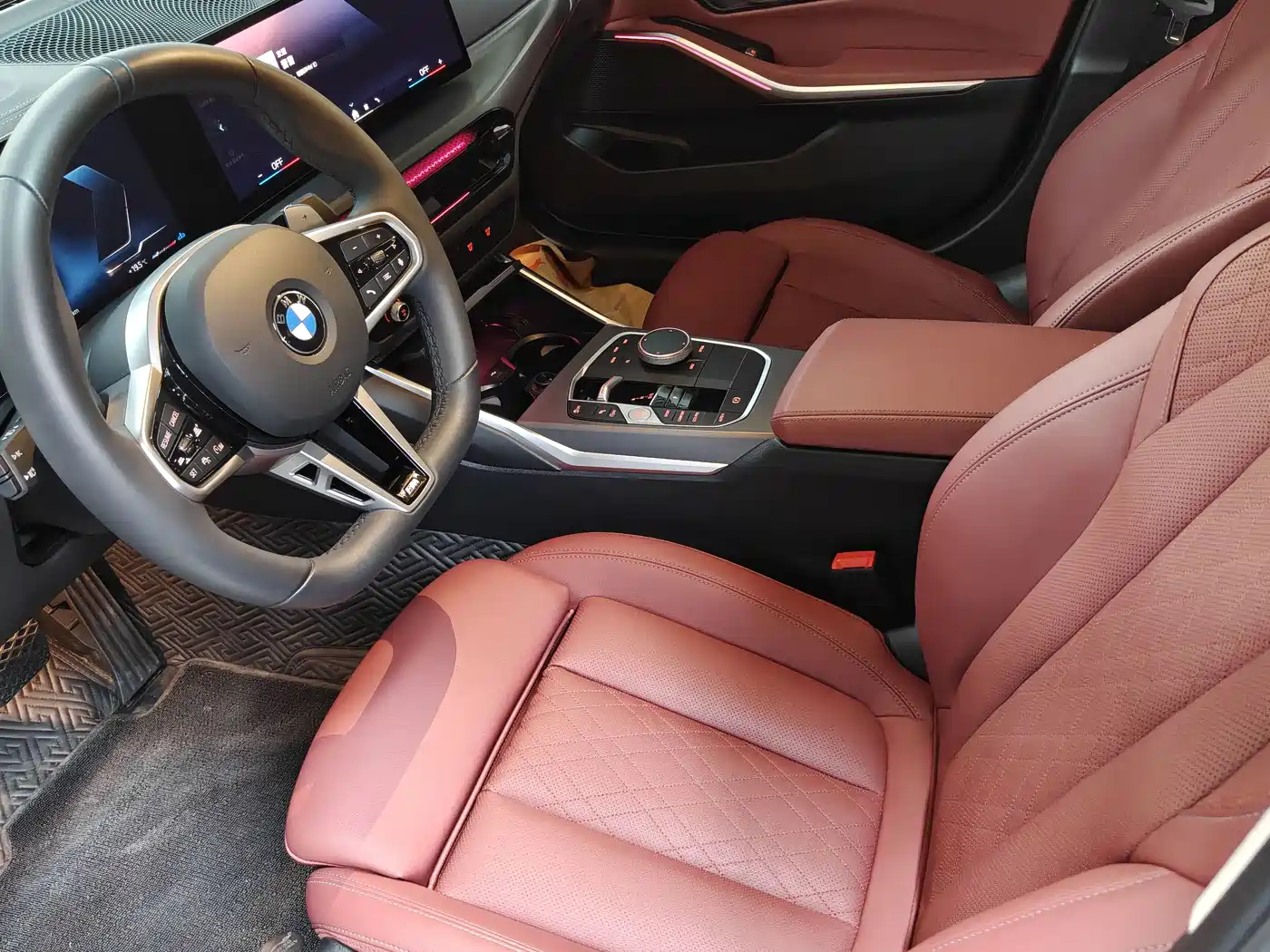 BMW 3 Series 2024 325i M Sport Shadowline Package фото 4