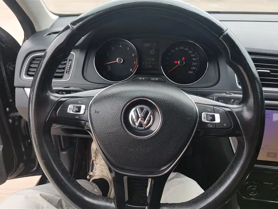 Volkswagen Lavida 2017 230TSI DSG Comfort Edition фото 15