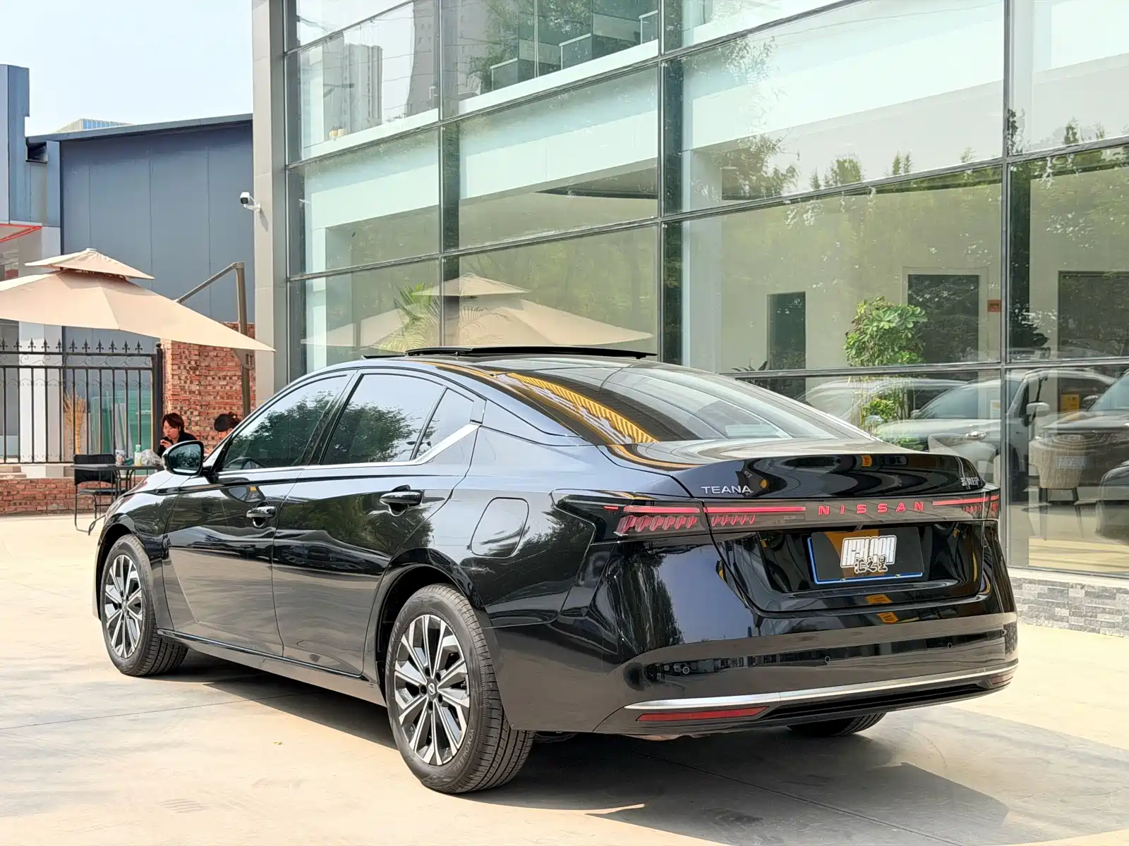 Фото 2 - Nissan Teana
