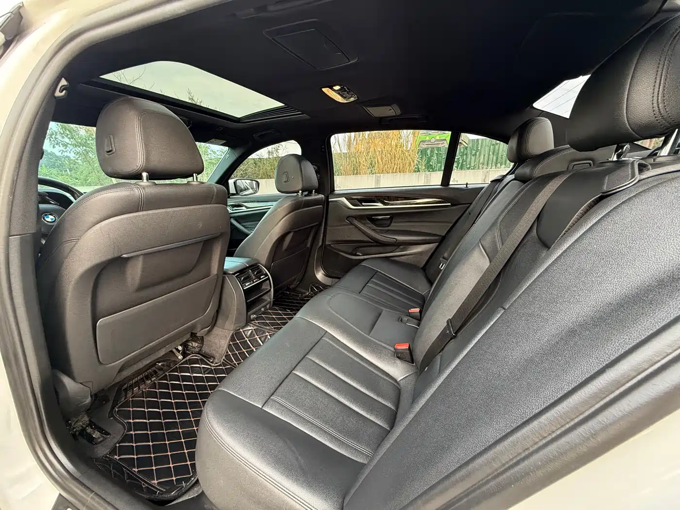 BMW 5 Series 2019 525Li M Sport Package фото 15