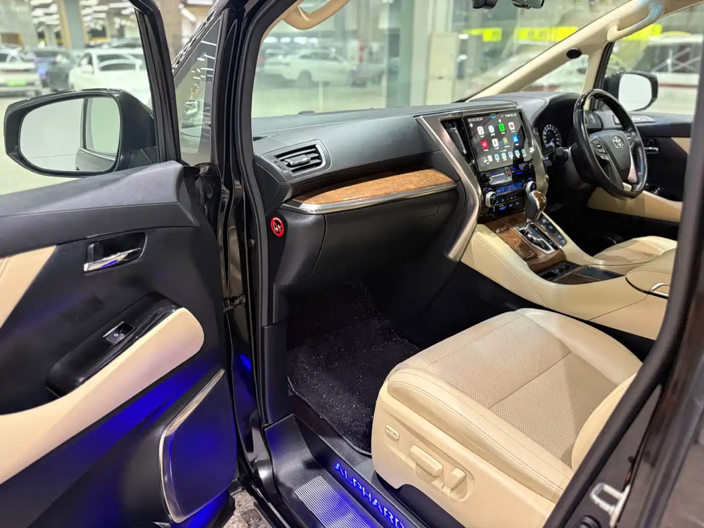 Toyota Alphard 2015 3.5L Premium Edition фото 6