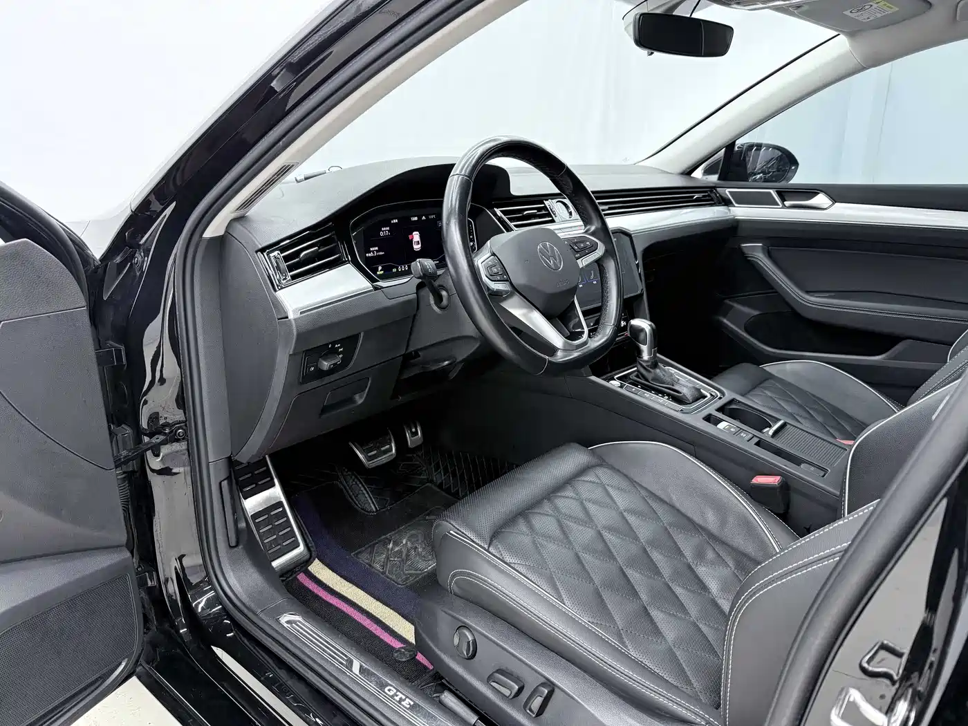 VOLKSWAGEN MAGOTAN GTE PLUG IN HYBRID