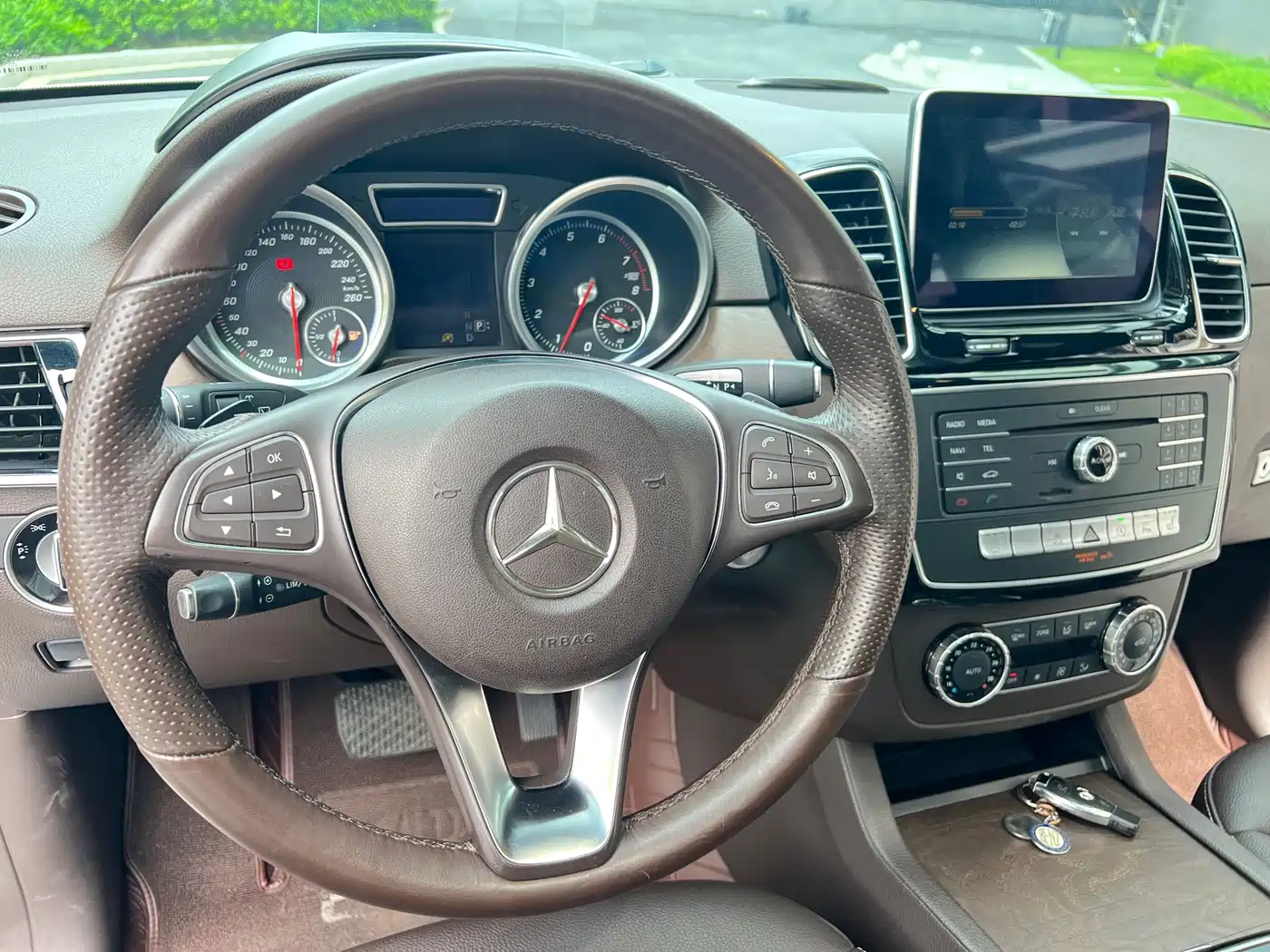 Mercedes-Benz GLE 2015 GLE 400 4MATIC фото 29