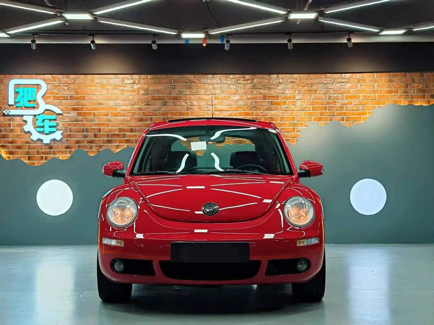Volkswagen Beetle 2008 1.8T AT Luxury фото 2