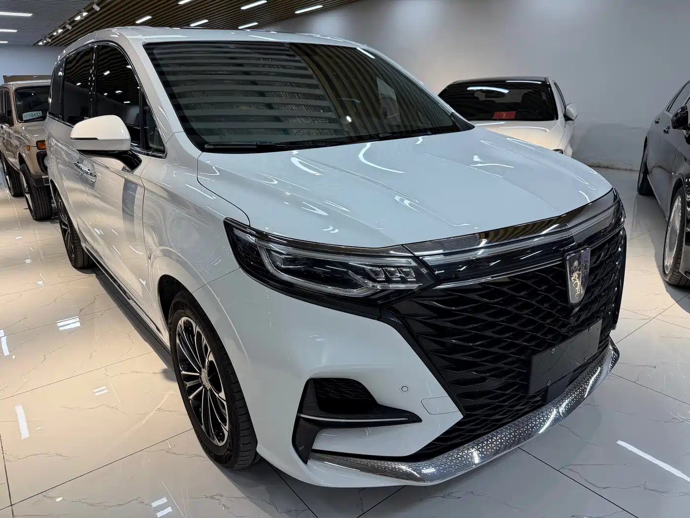ROEWE IMAX8