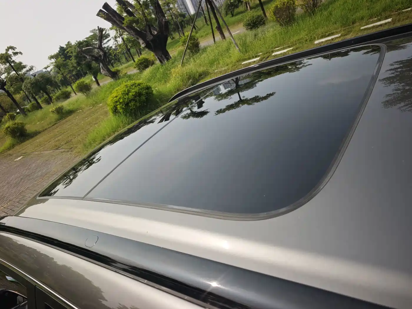 Photo 22 - Geely Atlas