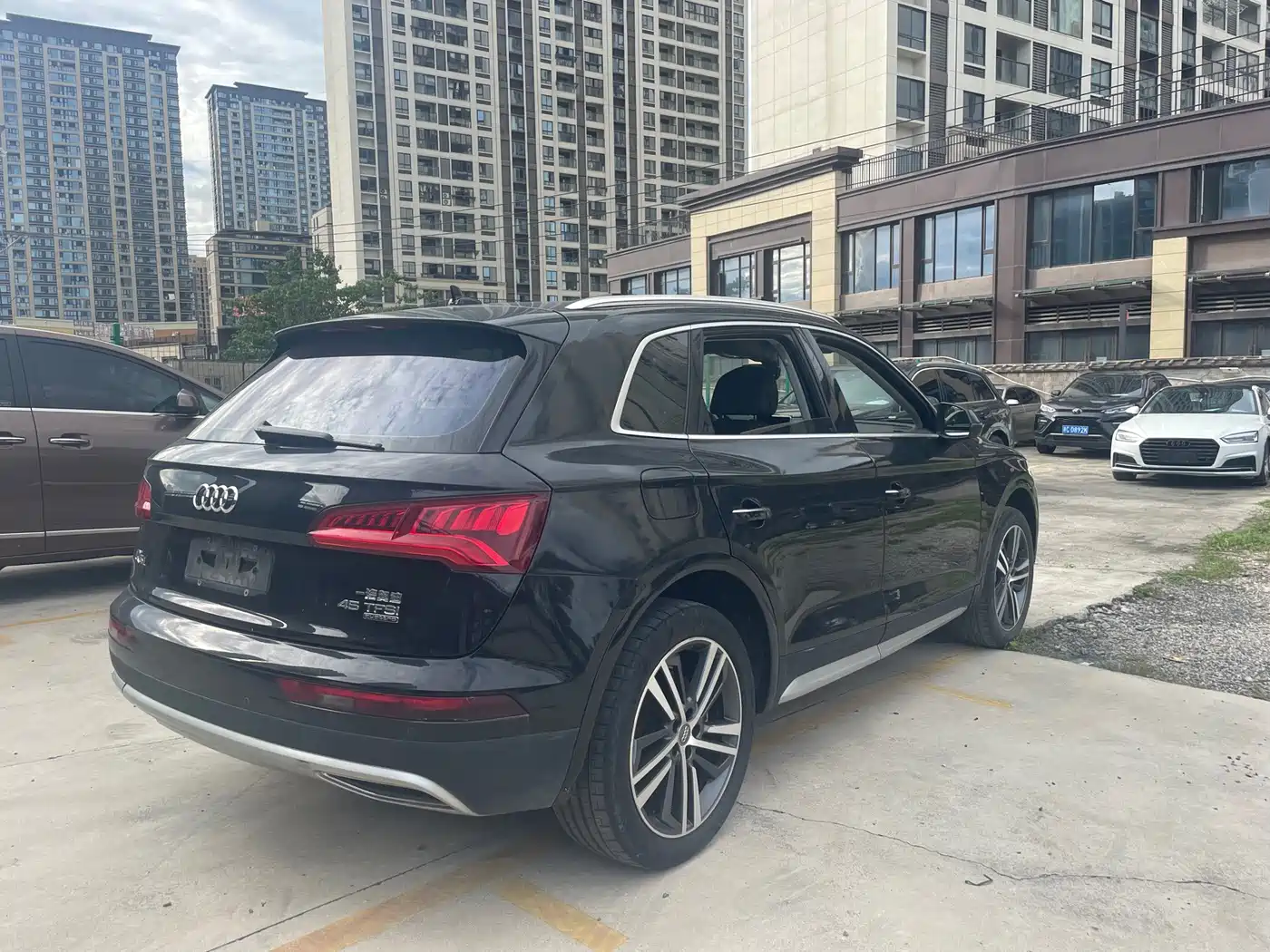 Фото 4 - Audi Q5L