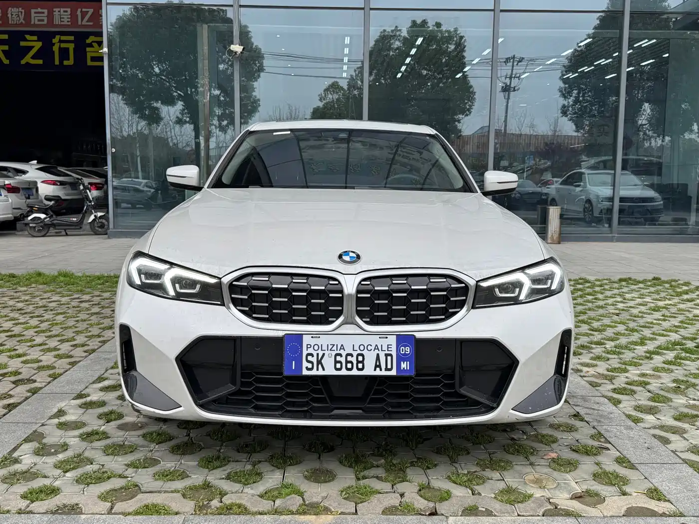 BMW 3 SERIES