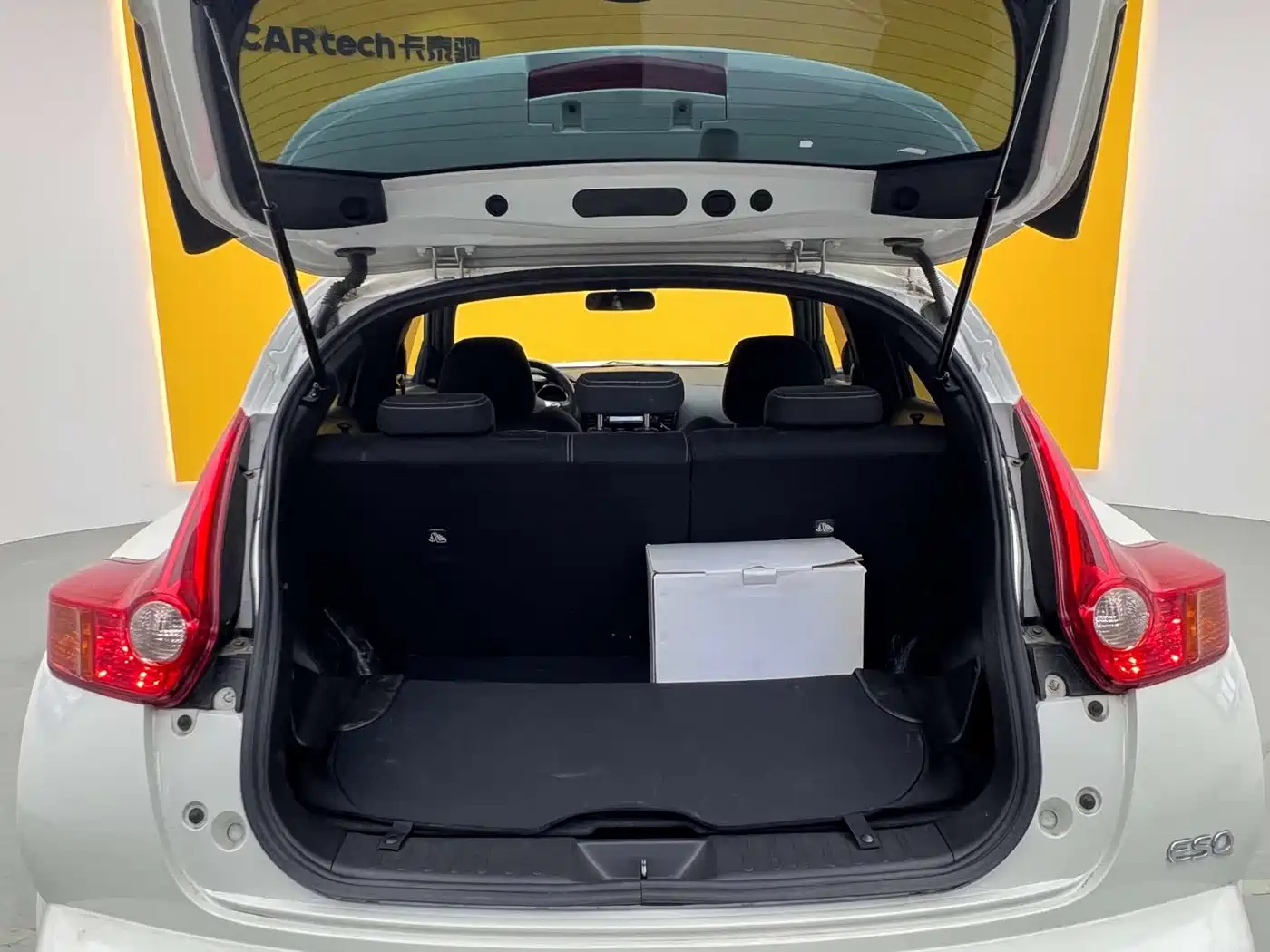 Infiniti ESQ 2016 2014 1.6L Free Edition