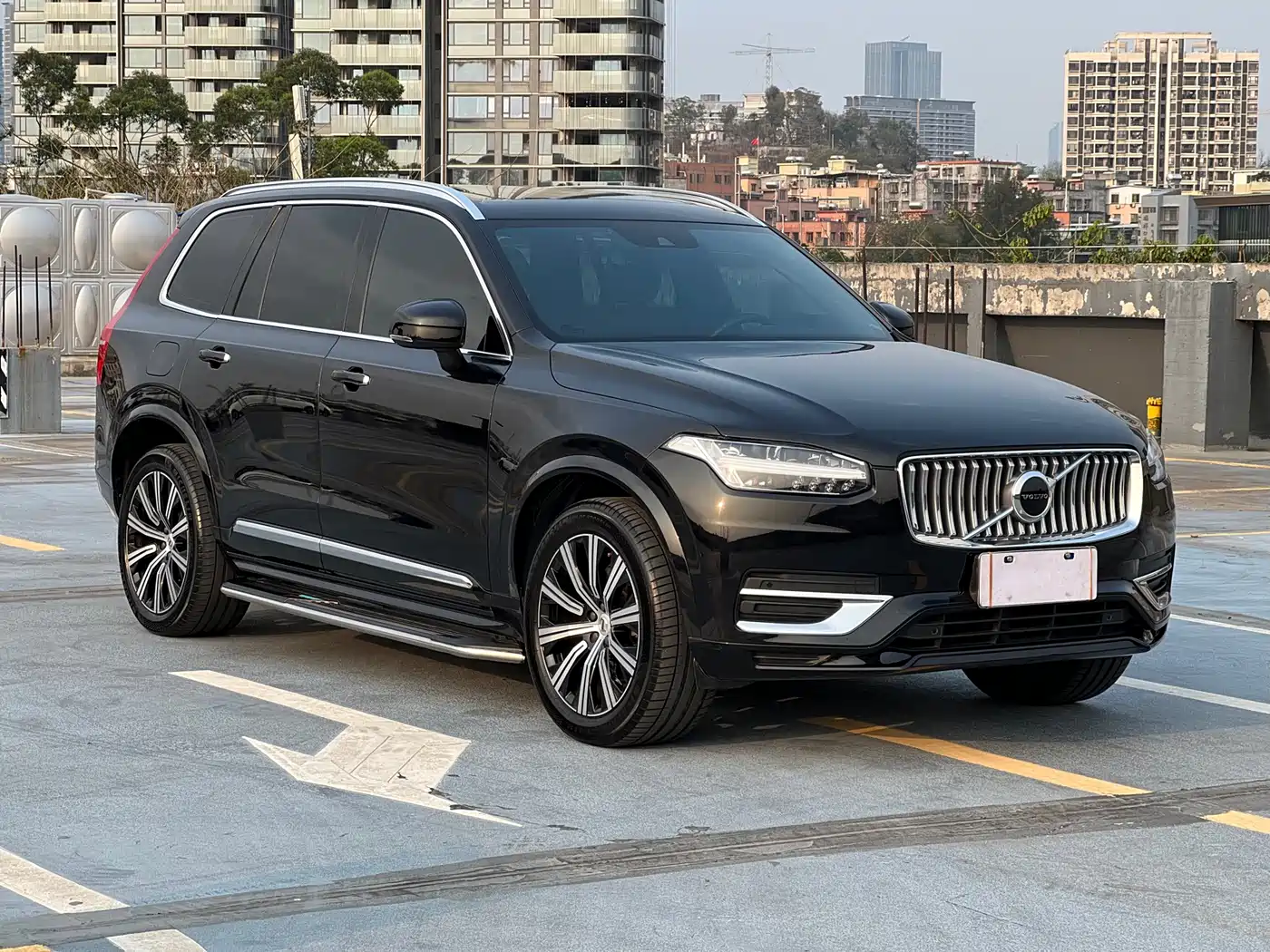 VOLVO XC90