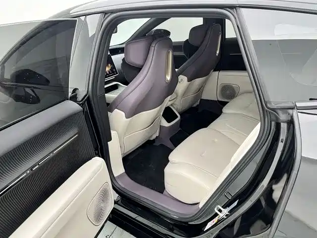 Avatr 12 2025 Max Extended Range Edition фото 17