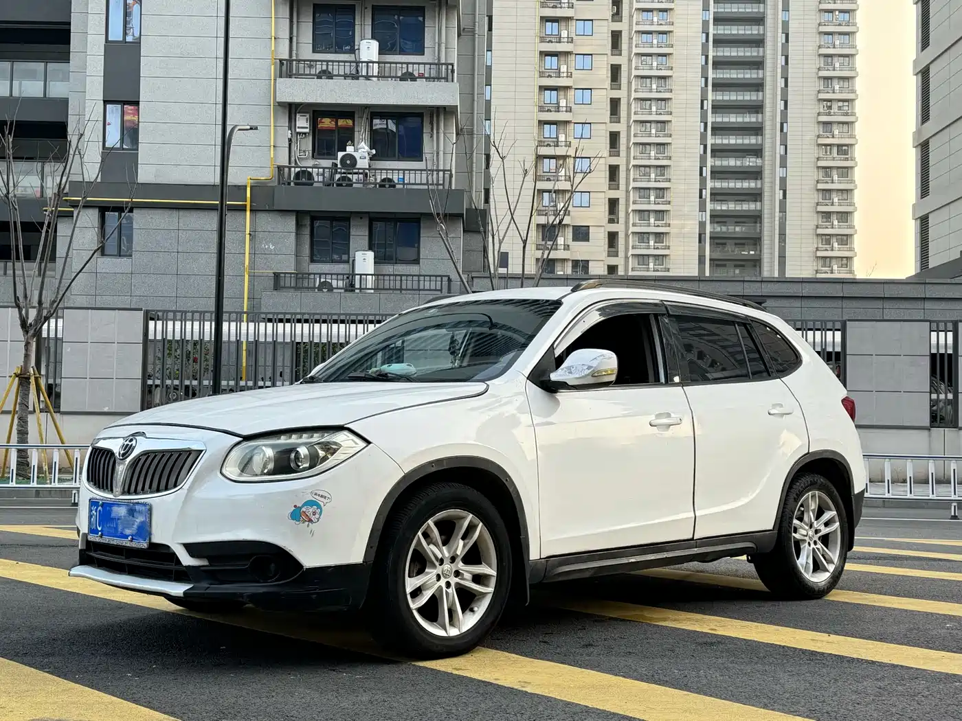 Фото 1 - Zhonghua V5