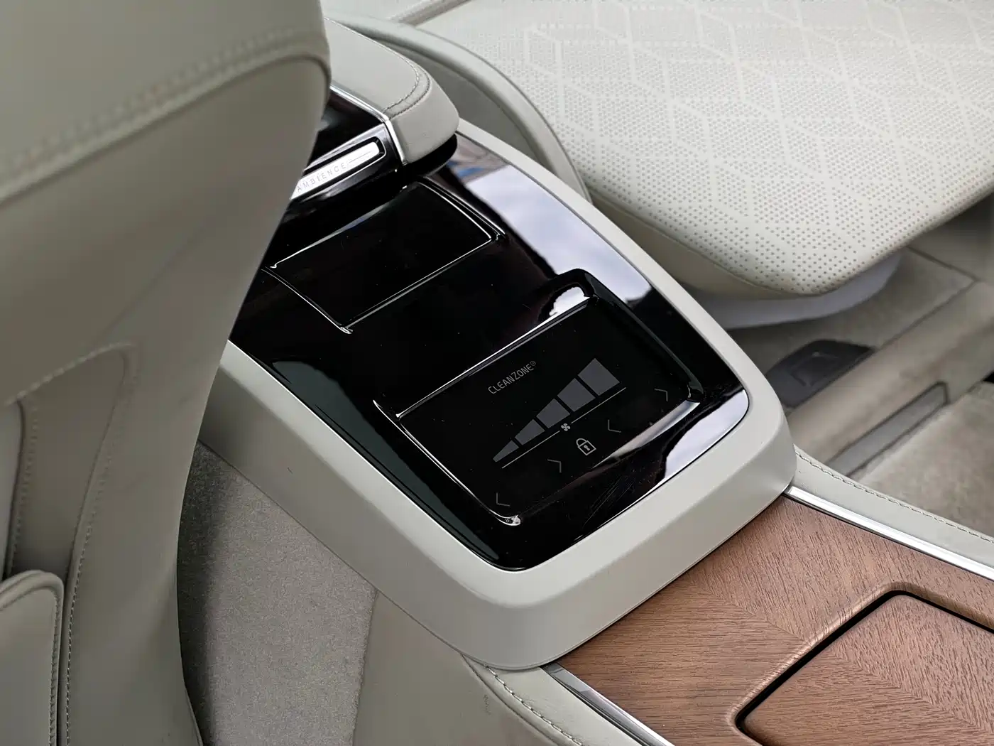 VOLVO S90 PLUG IN HYBRID