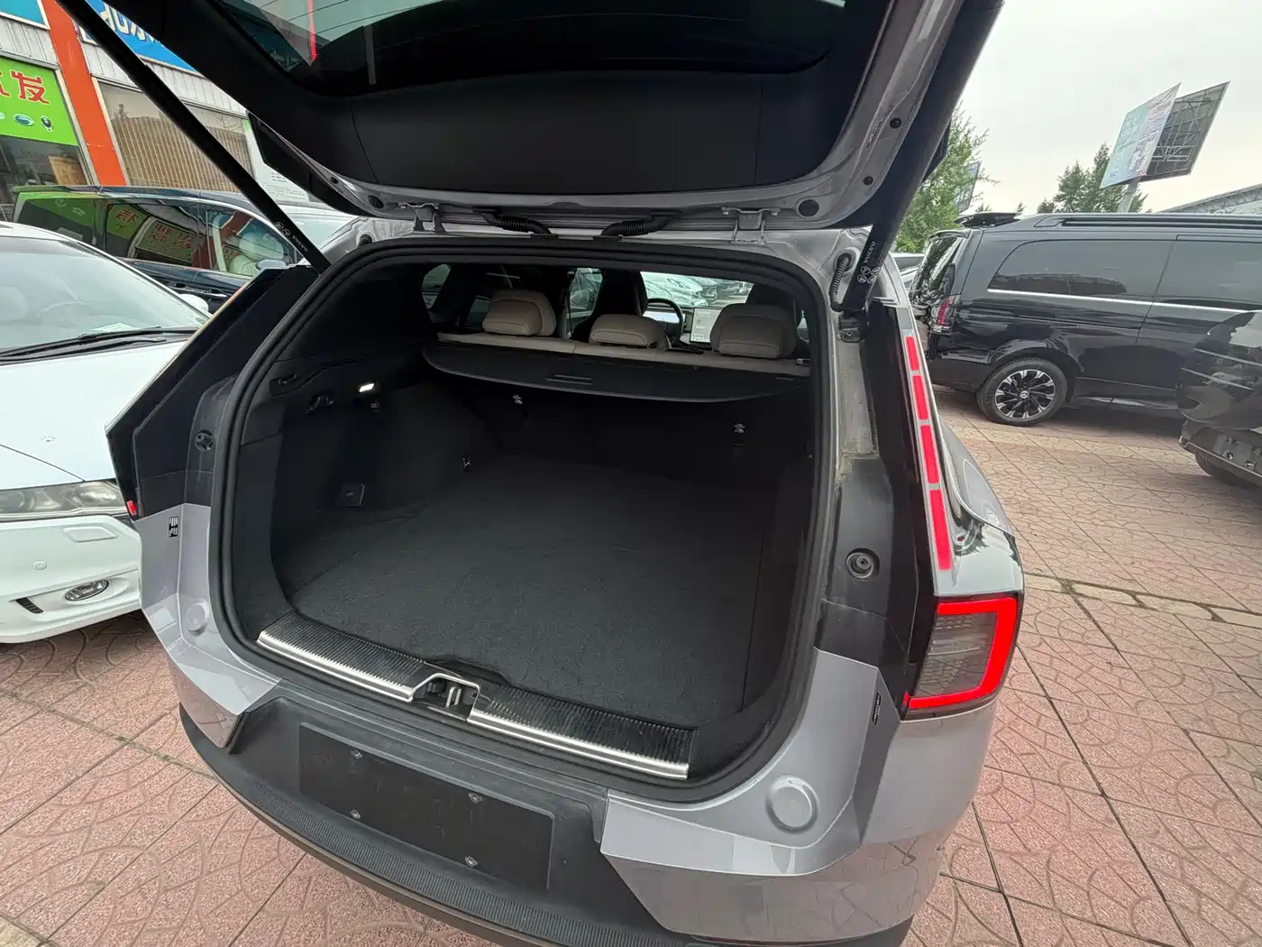 Volvo XC70 Plug-in Hybrid 2026 4WD Ultra Long Range Plus фото 13