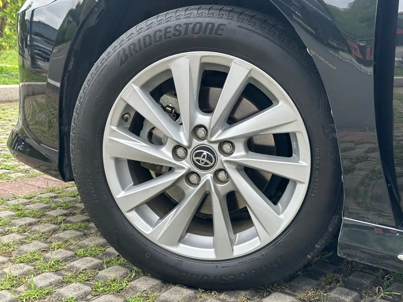 Toyota Camry 2023 2.0G Luxury Edition фото 13