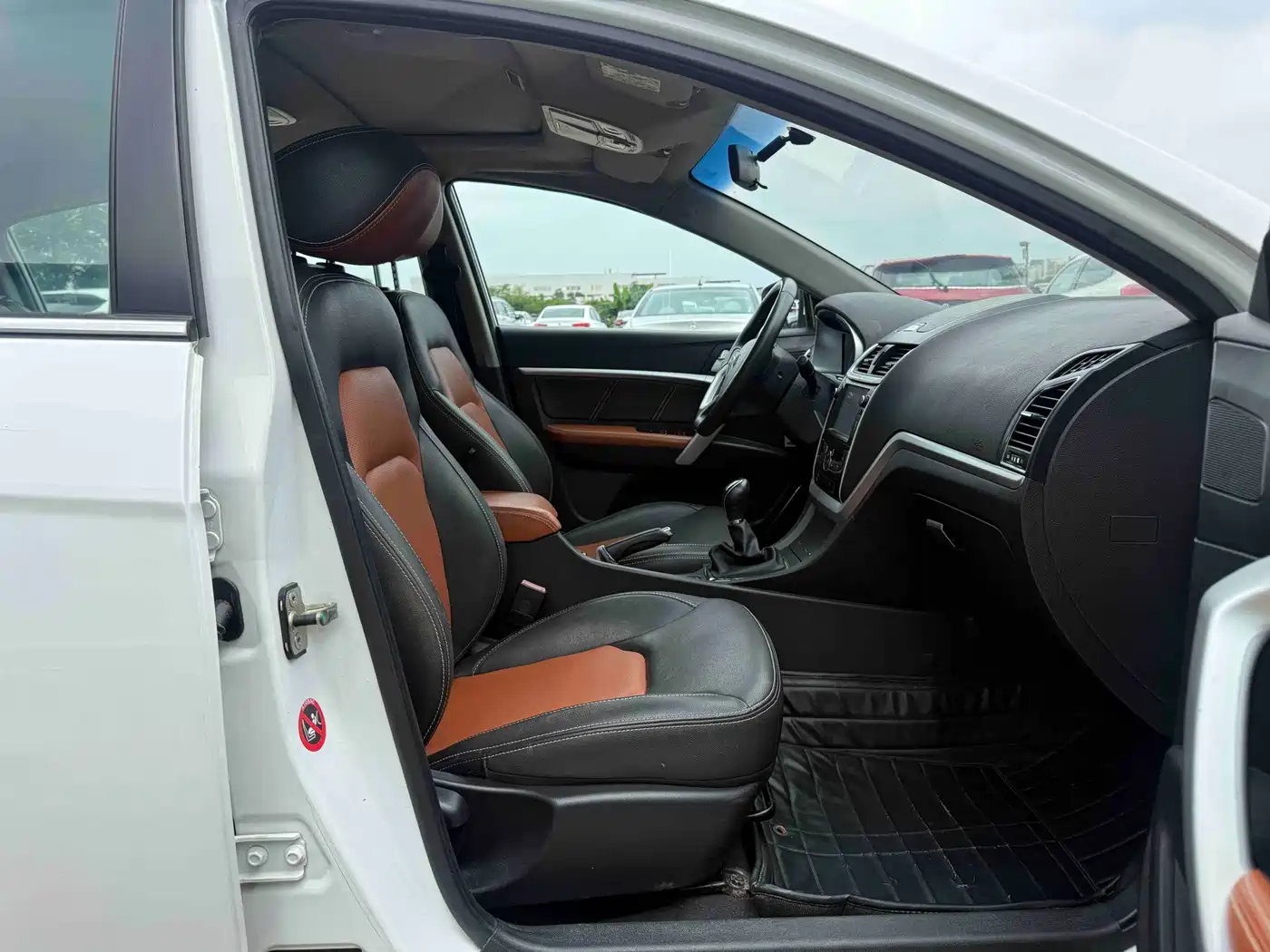 Фото 6 - Geely Emgrand
