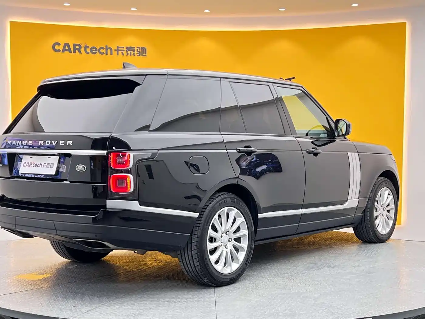 Фото 23 - Land Rover Range Rover