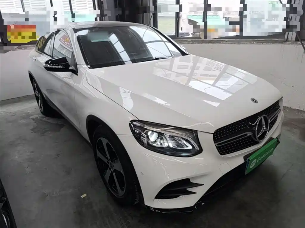 Mercedes-Benz GLC Coupe 2018 GLC 200 4MATIC Coupe SUV фото 4