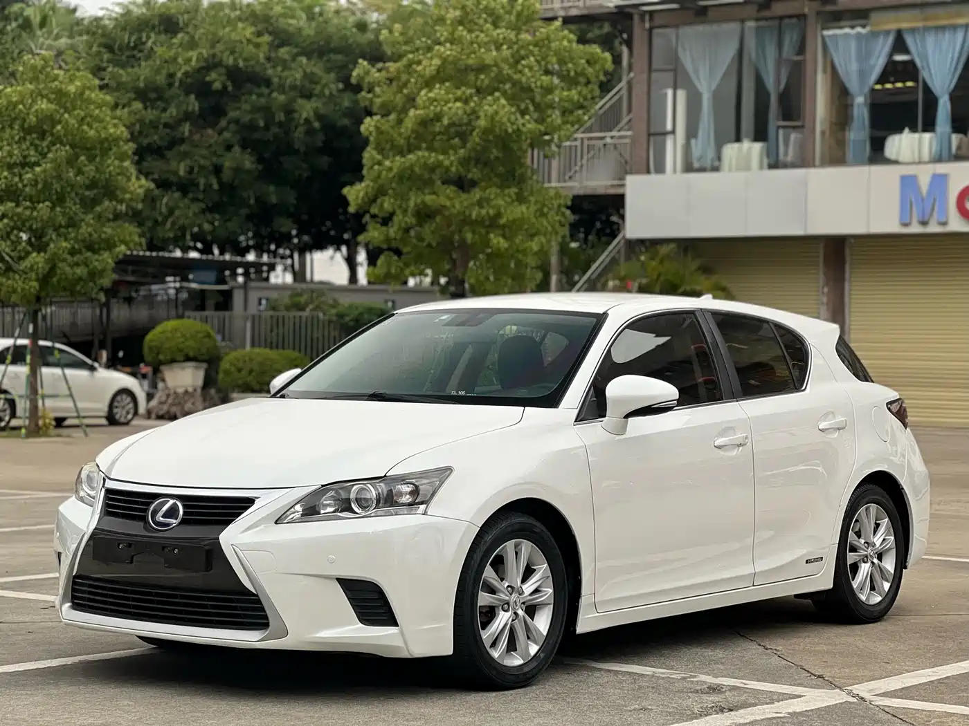 Lexus CT 2014 CT200h Elite Edition Dual Tone