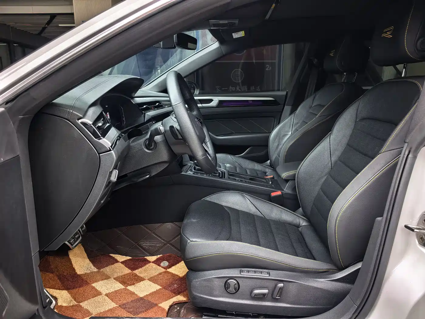 Volkswagen FAW-Volkswagen CC 2023 380TSI Eye-catching Edition фото 8
