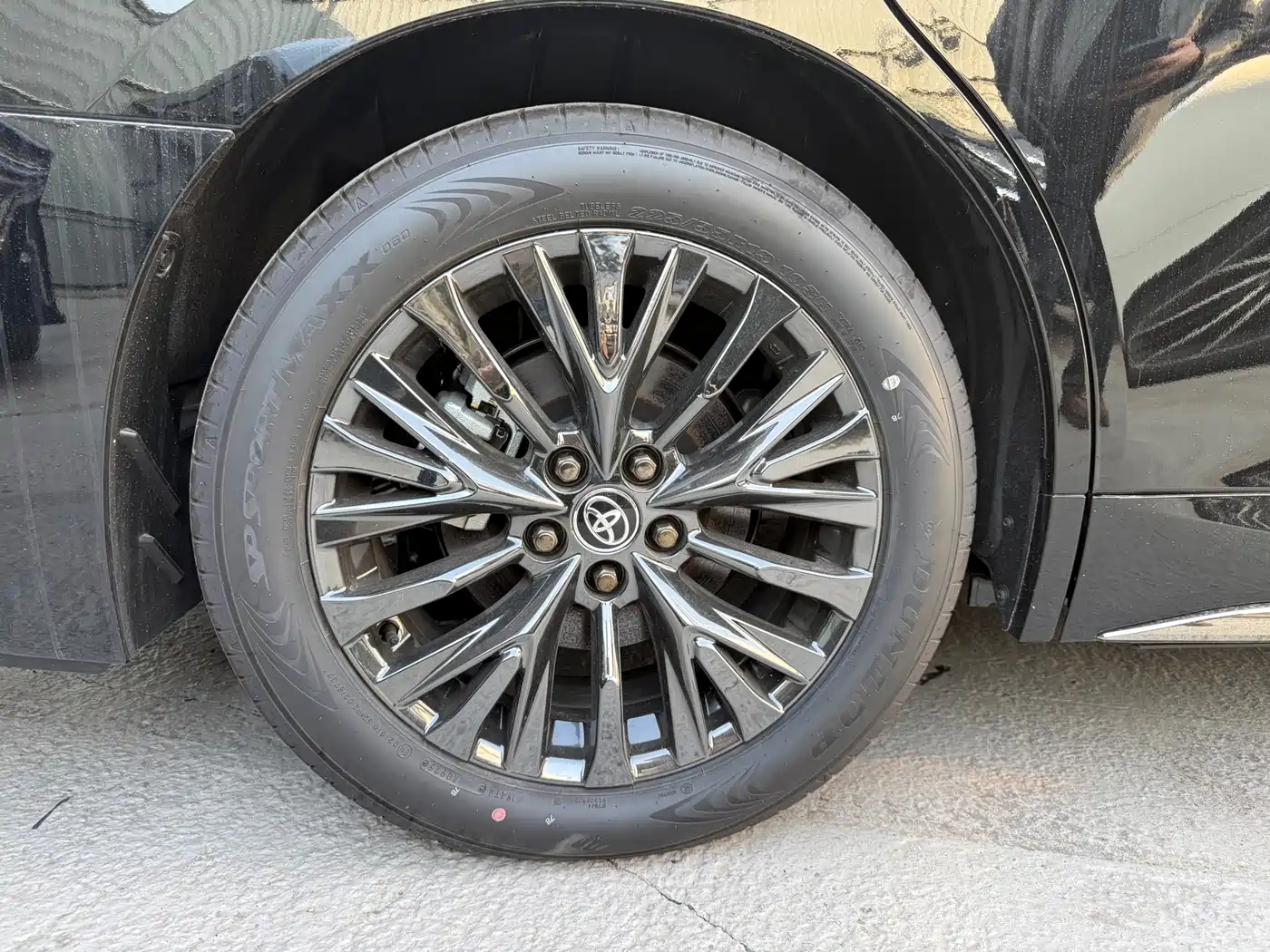 Toyota Vellfire 2025 Crown Hybrid 2.5L Ink Gold Edition фото 5
