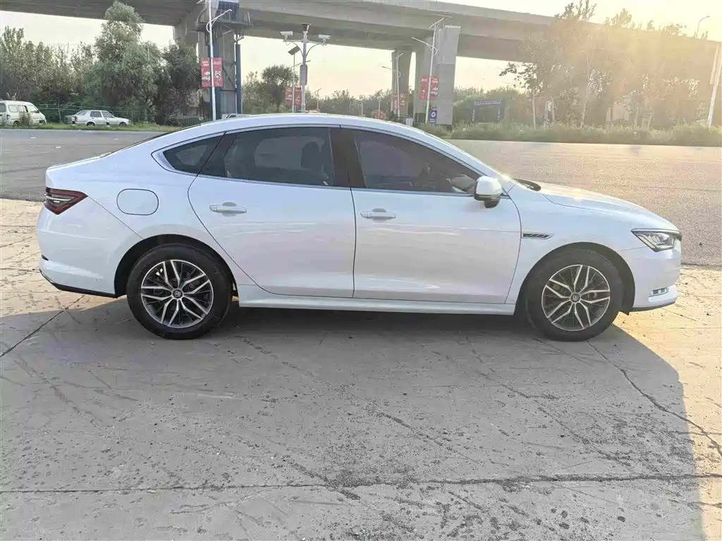 BYD Qin Pro New Energy 2020 2019 DM Super Edition 1.5TI Automatic Smart Connected Jin Su Type China VI