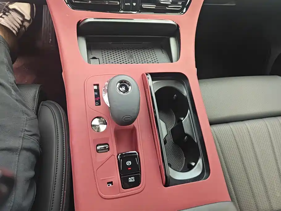 GAC Trumpchi Trumpchi M8 2025 Model Master Series Super Hybrid Edition фото 16