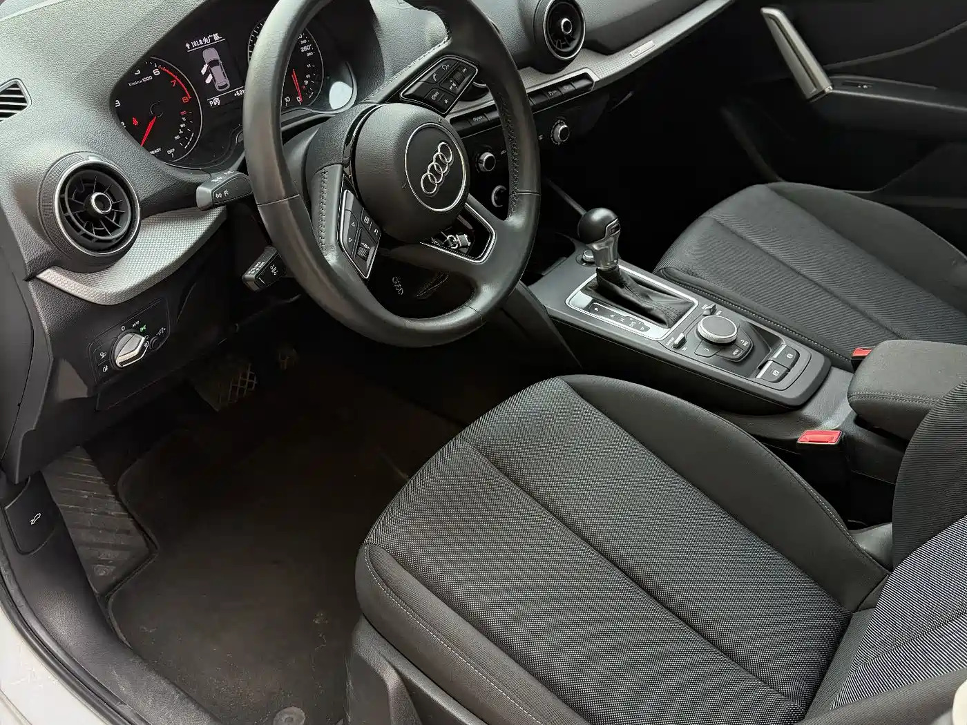Audi Q2L 2020 35 TFSI Progressive Dynamic Model фото 4