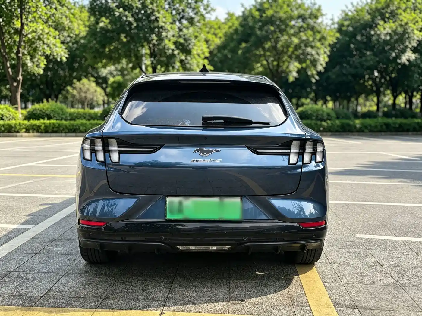 Ford Mustang Mach-E 2022 2021 Boundless RWD Luxury (Long Range)