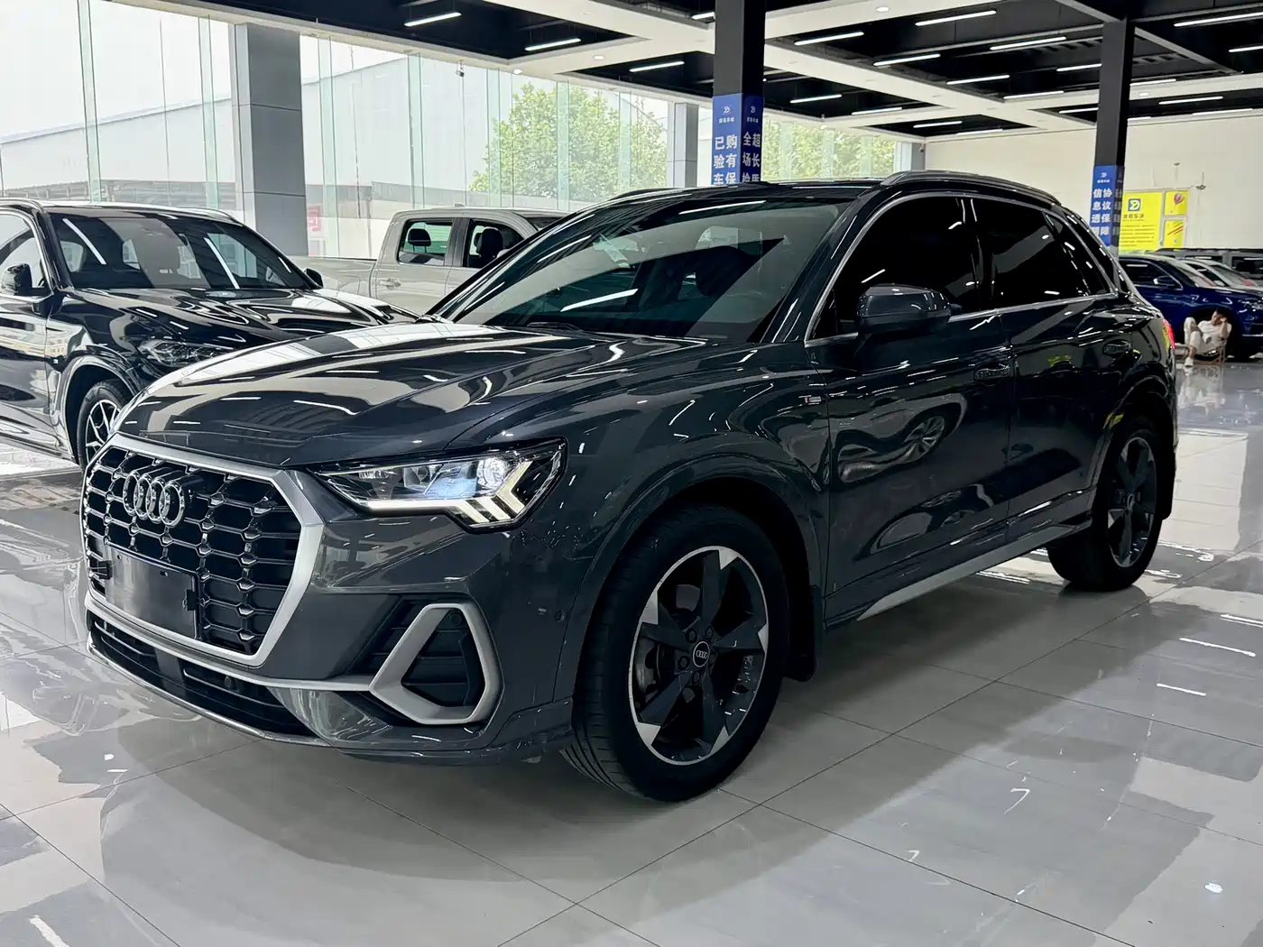 Audi Q3 2023 35 TFSI Fashion Dynamic (1.4T)